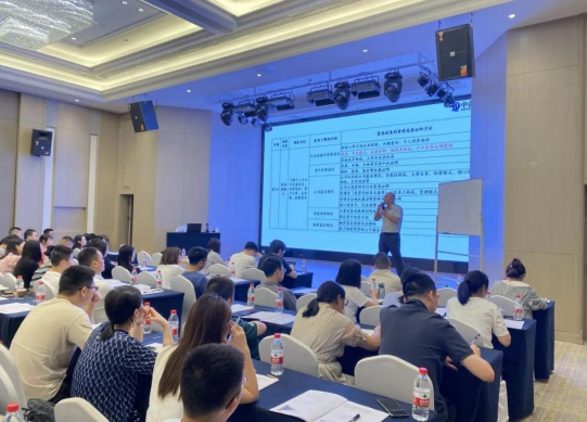 公司参加四川省担保融资协会培训会